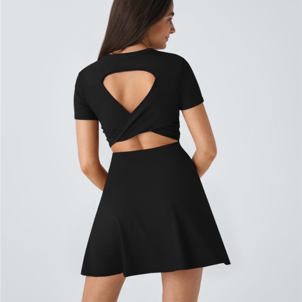 HALARA SoftlyZero™ Airy
Cut Out Flare Mini Dance Active Dress with padding